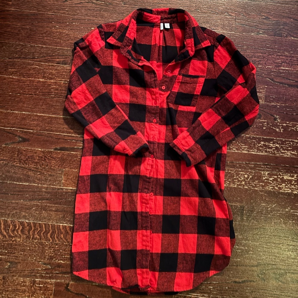 Nordstrom black and Red plaid tunic shirt size m women